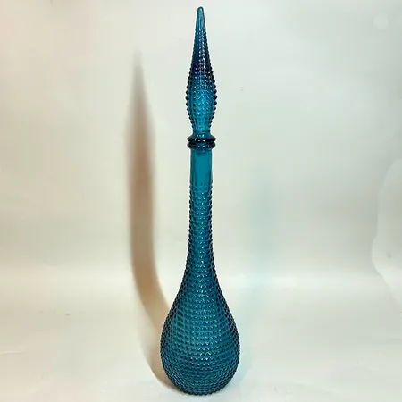 Flaska Empoli Italien blått glas med kork, höjd 57,5cm bredd 13mm, plasten sprucken i korken