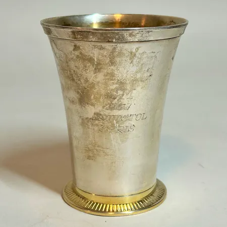Pokal 9cm, gravyr, silver 830/1000 Vikt: 82,9 g