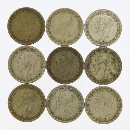 9 Mynt i silver, 1-kronor, 1943, 1944, 1946, 1947, 1949, 400/1000 silver Vikt: 62,4 g
