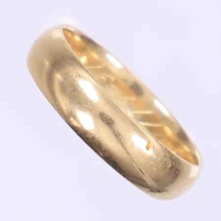 Ring slät stl:18 bredd 5mm Schalins, gravyr, 18K Vikt: 4,8 g