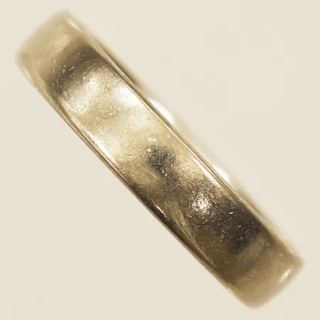 Ring stl:16 bredd 3,9mm Schalins vitguld gravyr 18K Vikt: 4,2 g