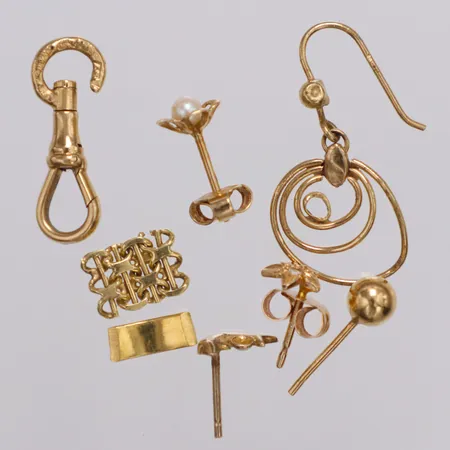 Diverse guld, udda defekter, delar, 18K  Vikt: 4,9 g