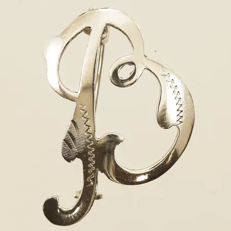 Brosch längd 26mm, bredd 6,1-16,1mm Silver 830/1000 Vikt: 1,3 g