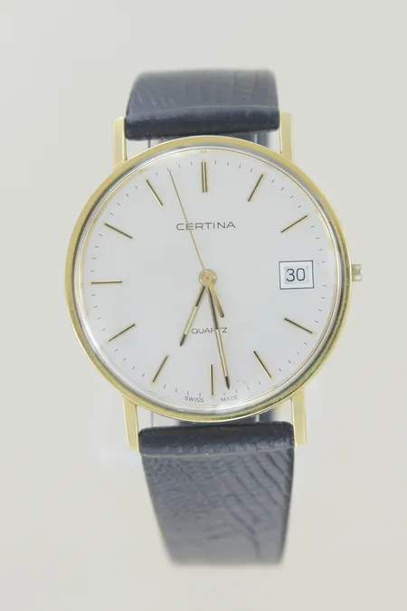 Herrur certina Quartz 42160, diam 33 mm, graverad defekt krona