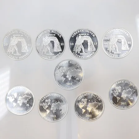 9 silvermynt Liberty Silver, Silver is Money, 1 troy oz 999/1000 silver Vikt: 280,2 g