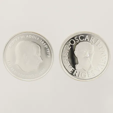 Två samlarmynt ur konungaätten Bernadotte, Oscar ll 1872-19070, Gustavf Vl Adolf 1950-1973, plastkassett, 925/1000 silver Vikt: 50,7 g