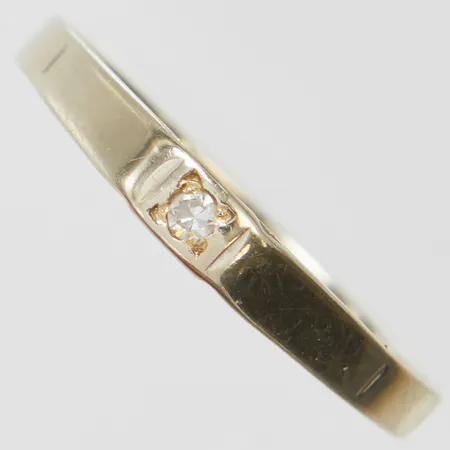 Ring med diamant 1 x ca.0,02ct, stl: 18½, bredd: 2,1-3mm, vitguld, behov av rodiering, 18K Vikt: 1,6 g