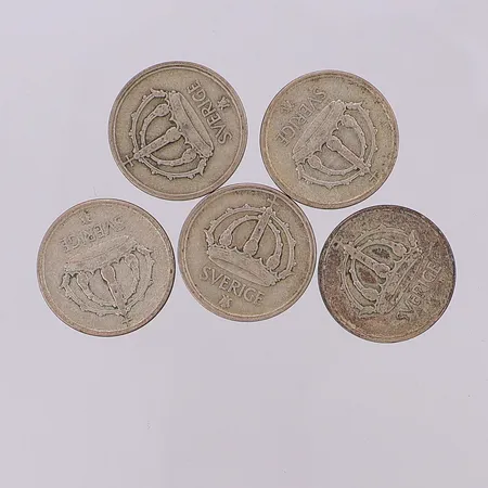 5 mynt Sverige 1943-1950, nominellt värde 25öre, silver 400/1000 Vikt: 11,6 g