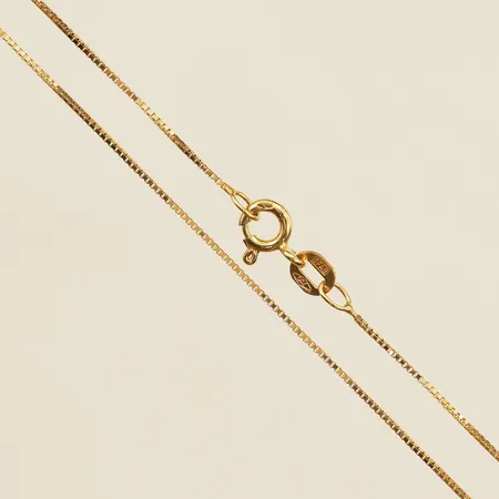 Kedja Venezia längd 45cm, bredd 0,7mm 18K  Vikt: 1,5 g