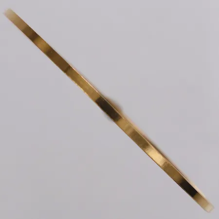 Armring ca 60x63mm, bredd 2mm, 22K  Vikt: 10,1 g