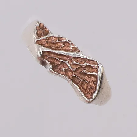 Ring mönstrad stl:18½, silver 830/1000 Vikt: 3,2 g