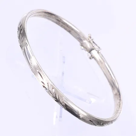 Armring graverad dekor, öppningsbar, ihålig, italienska stämplar, oxiderad, silver 925/1000 Vikt: 7,3 g