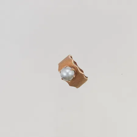 Ring odlad pärla ca 8mm stl:16½ bredd 12mm 14K 6,0g.