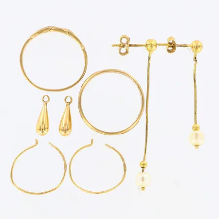 Diverse guld, defekter/gravyrer, 18K Vikt: 10,5 g