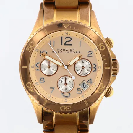 Damur Marc by Marc Jacobs Blade, stål, quartz, ref-nr: MBM3156, serie-nr: 251209, Ø40mm, datum, kronograf, länk samt boett, repor på länk, batteribyte krävs, inga övriga tillbehör