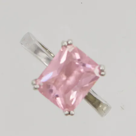 Ring med rosa syntetisk spinell stl:19½ 925/1000 Silver 3,8g.