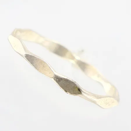 Ring stl:16¾, bredd 1-1,5mm silver 925/1000 Vikt: 0,6 g