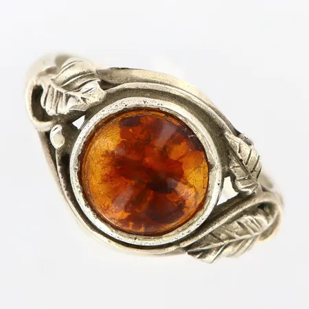 Ring med bärnsten, stl:16½, bredd 3-12mm silver 925/1000 Vikt: 4,2 g