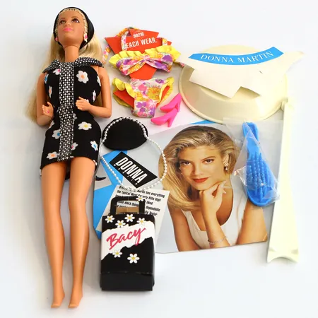 Barbiedocka Donna Martin, Mattel, Beverly Hills 1991, med tillbehör