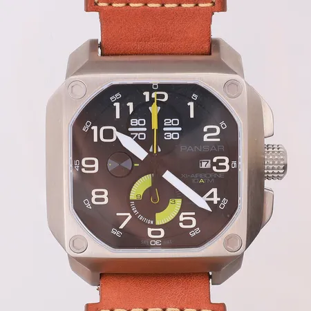 Herrur Pansar stål saphirglas SS316L, 48 x 50mm läderband, fint skick plast kvar på baksida, inga tillbehör
