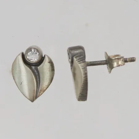 Ett par örhängen med bergkristall Finnfeelings Karl Laine 12x9mm 925/1000 Silver 2,2g.
