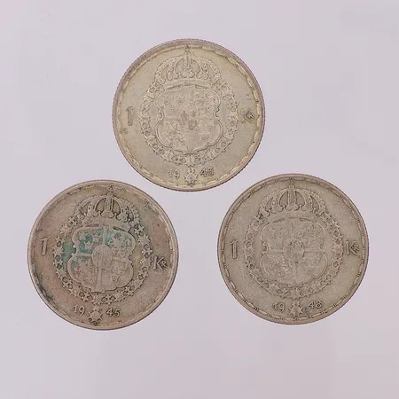 3 mynt Gustaf V 1943-1948, nominellt värde 1kr, silver 400/1000 Vikt: 20,9 g