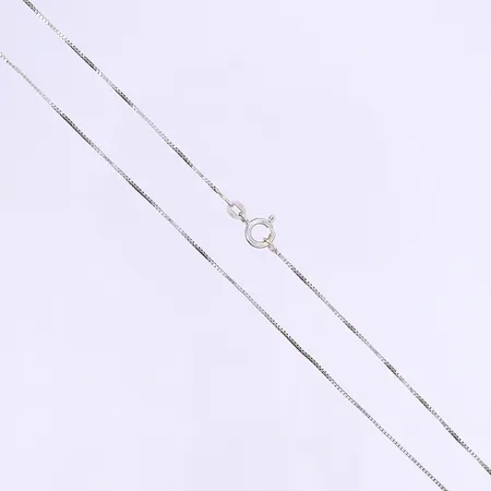 Halskedja Venezia 45cm, bredd 1mm, vitguld 18K Vikt: 2,9 g