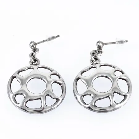 Örhängen samisk symbol för vind Ø 22,5mm, snurrebussar saknas, men nya i plast medföljer, silver 925/1000 5,7g. 