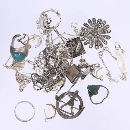 Diverse silver defekt delvis med sten silver 830/1000 Bruttovikt: 81,9g Vikt: 81,9 g