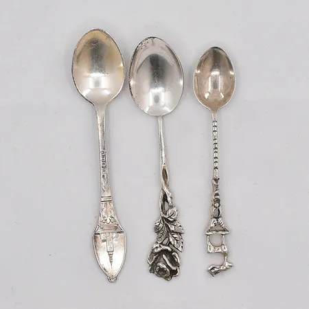 3 moccaskedar längd 9,5-10,5 cm olika modeller 830/1000 silver Vikt: 28,9 g