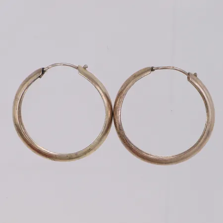 Örhängen längd 26,8mm bredd 7,1mm silver 830/1000 Vikt: 4 g