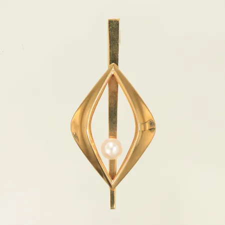 Brosch med pärla Ø5mm, 48x22mm, 18K 3,7g Vikt: 3,7 g