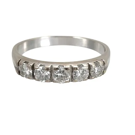 Diamantring, 18K vitguld, Diamanter 5 x 0,10ct, Hedbergs Guld (HSG), stl:19¼ mm, bredd 2,2 - 3,7 mm Vikt: 3,8 g