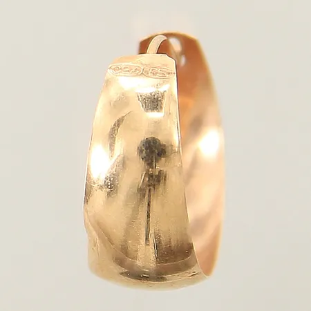 Udda örhänge creol Ø20mm skev 18K Vikt: 0,7 g
