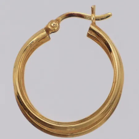 Udda örhänge längd 21,7mm bredd 6,3mm GHA 18K Vikt: 1,4 g