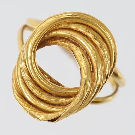 Ring med dekor stl 16, bredd ca 17mm, skev, defekt, 22K Vikt: 3,1 g