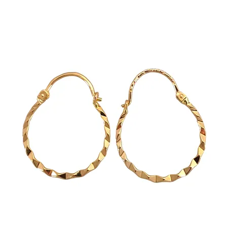 Örhängen Creoler, 18K guld, storlek 17 x 21,5 mm, tjocklek 0,5 mm, fint skick Vikt: 1,1 g