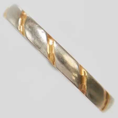 Ring tvåfärgad stl:16½, bredd 2,5mm, 18K Vikt: 2,7g Vikt: 2,7 g