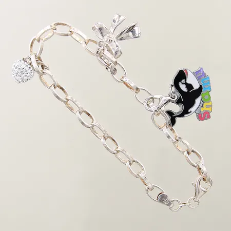 Armband med tre berlocker GHA längd 19,5cm bredd 5,5mm silver 925/1000 Vikt: 15 g
