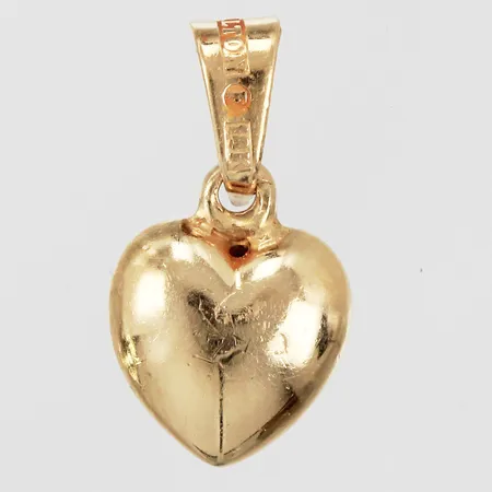 Hänge med vit sten hjärta ALTON längd: ca 1,5cm bredd: ca 7mm 18K Vikt: 0,6 g