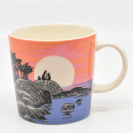Mugg, Mumin, Mumindagen / Muumin päivä 2018, Specialmugg med presentförpackning för Mumindagen 9 augusti, Arabia, Höjd 8 cm, Ø 8,5 cm, etikettmärkt, originalkartong 
