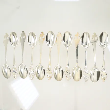 12 Kaffeskedar modell Blåklocka, längd 115mm, silver 830/1000-delar, 124,4g Vikt: 124,4 g