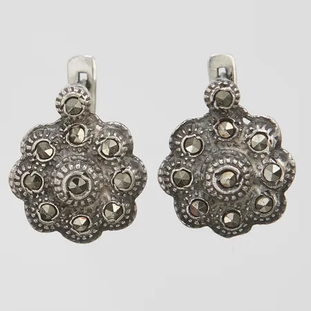 Örhängen med markasiter, 835/1000 silver Vikt: 4,0g Vikt: 4 g