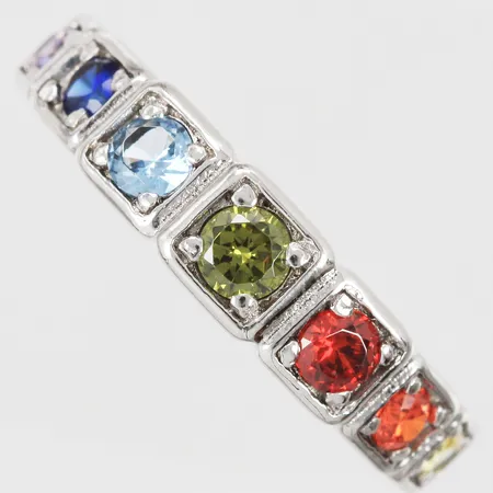 Ring med färgade stenar Chanti stl: ca 15¾ bredd: ca 2-4mm silver 925/1000 Vikt: 2,4 g