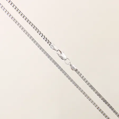 Kedja Venezia längd 60cm bredd 1,8mm något ojämn silver 925/1000 Vikt: 12 g