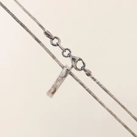 Kedja Ormlänk med integrerat hänge GHA längd 45,5cm bredd 1,2mm silver 925/1000 Vikt: 6,6 g