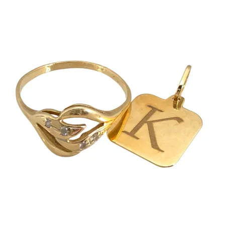 Ring och Hänge, 14K guld, defekter, gravyr Vikt: 3,1 g