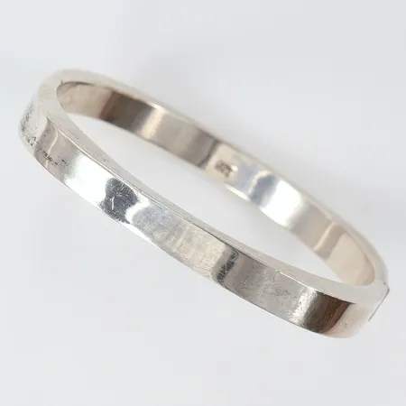 Armring fyrkantig öppningsbar Ø62mm bredd 7,2mm Silver 925/1000.  Vikt: 15,6 g