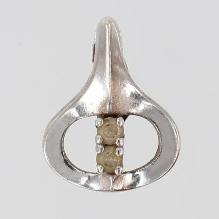 Hänge med vita stenar 15x12,5mm Silver 925/1000.  Vikt: 1,2 g