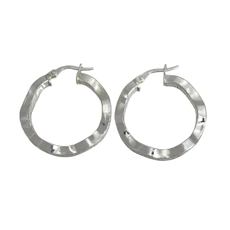 Örhängen Creoler ett par, större modell, silver 925/1000, Ø26,5 mm, bredd 3 mm, tillverkarstämpel PGD, fint skick Vikt: 4,3 g